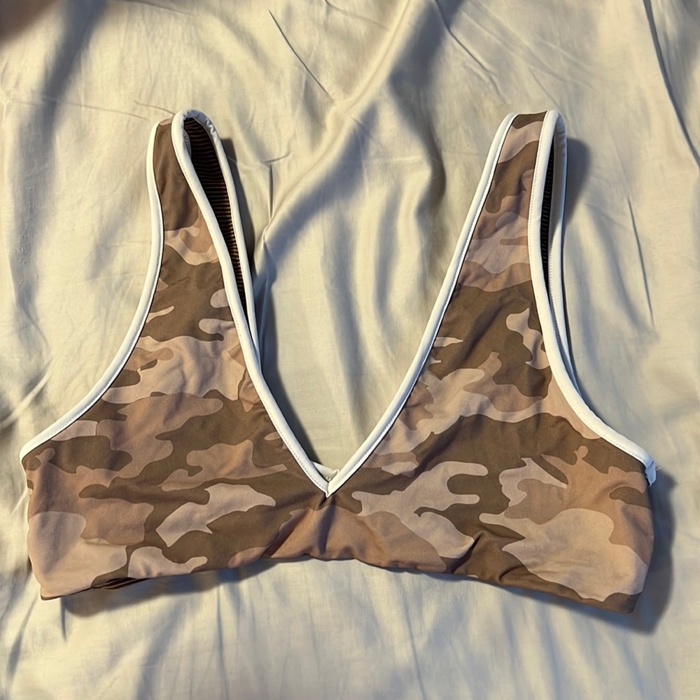 Acacia Camo Bikini Top size Large